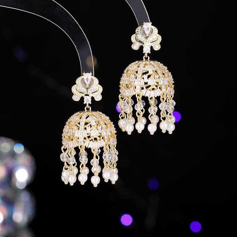 High-end Micro-inlaid Zircon Green Butterfly Fringed Heavy Industry Earrings French Light Luxury Dress Accessories