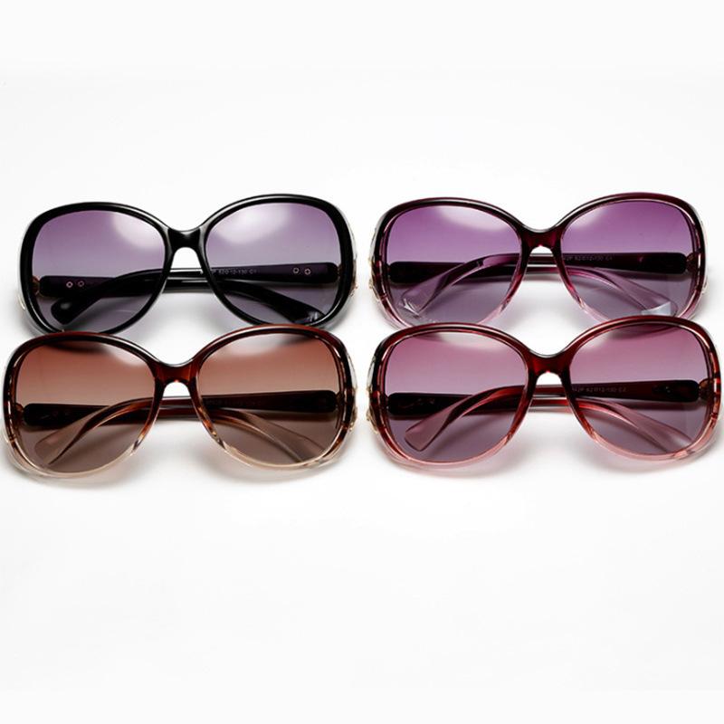 Elegant Fox Oval Sunglasses: Women's Summer Gradient Sun-Blocking Frames with Camellia Design