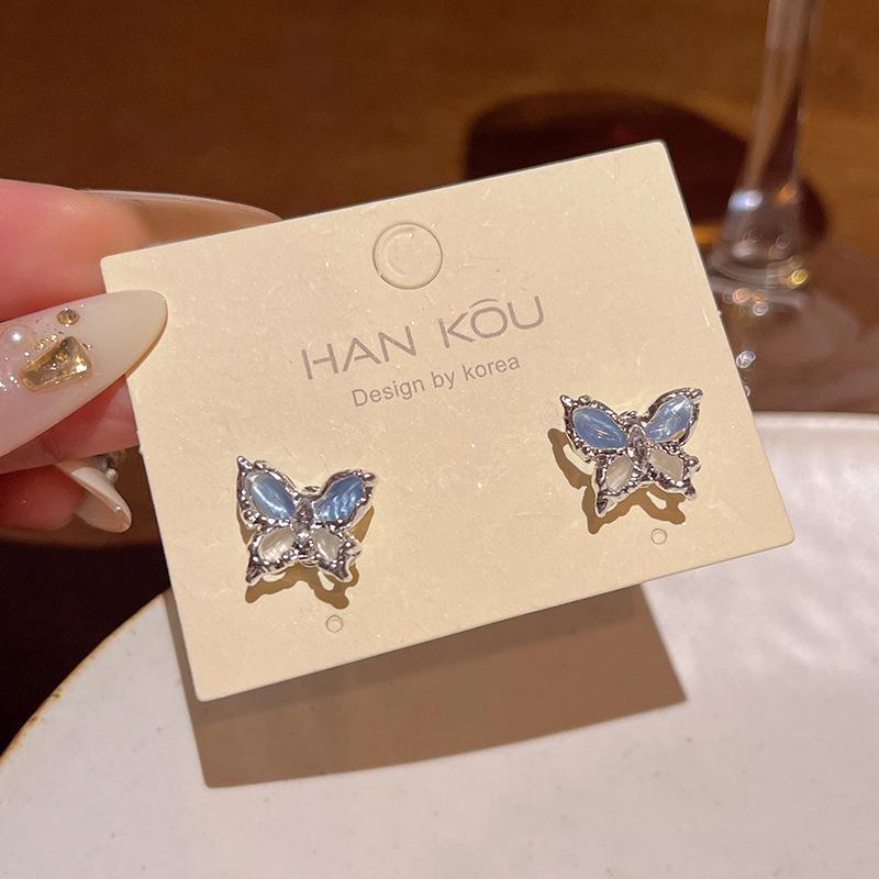 Korean Crystal Butterfly & Pearl Earrings - Elegant, High-End Fashion Accessory for Women