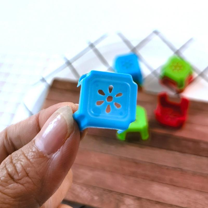 10 Stück 1:12 Puppenhaus Miniaturmöbel Stuhl Hocker Modell Spielzeug für Puppenhaus