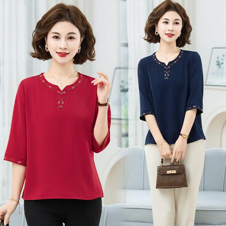 2026 Fashionable Chinese Style Short Sleeve T-shirt for Middle-aged and Elderly Women - Summer Temperament Top
