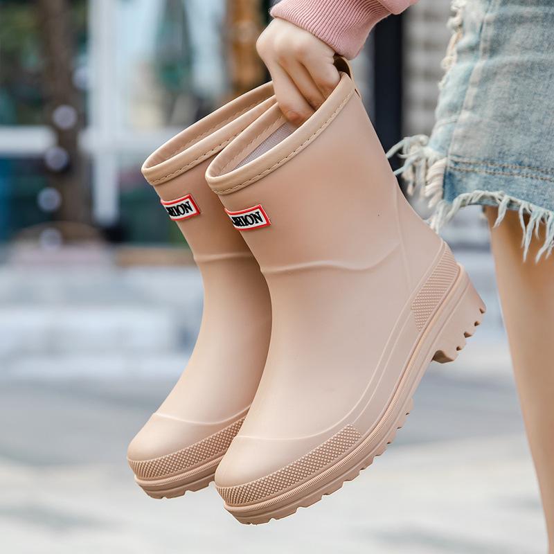 

Fashion rain shoes women s trend medium tube water shoes four seasons outside work shoes car wash waterproof and non-slip rain shoes 36