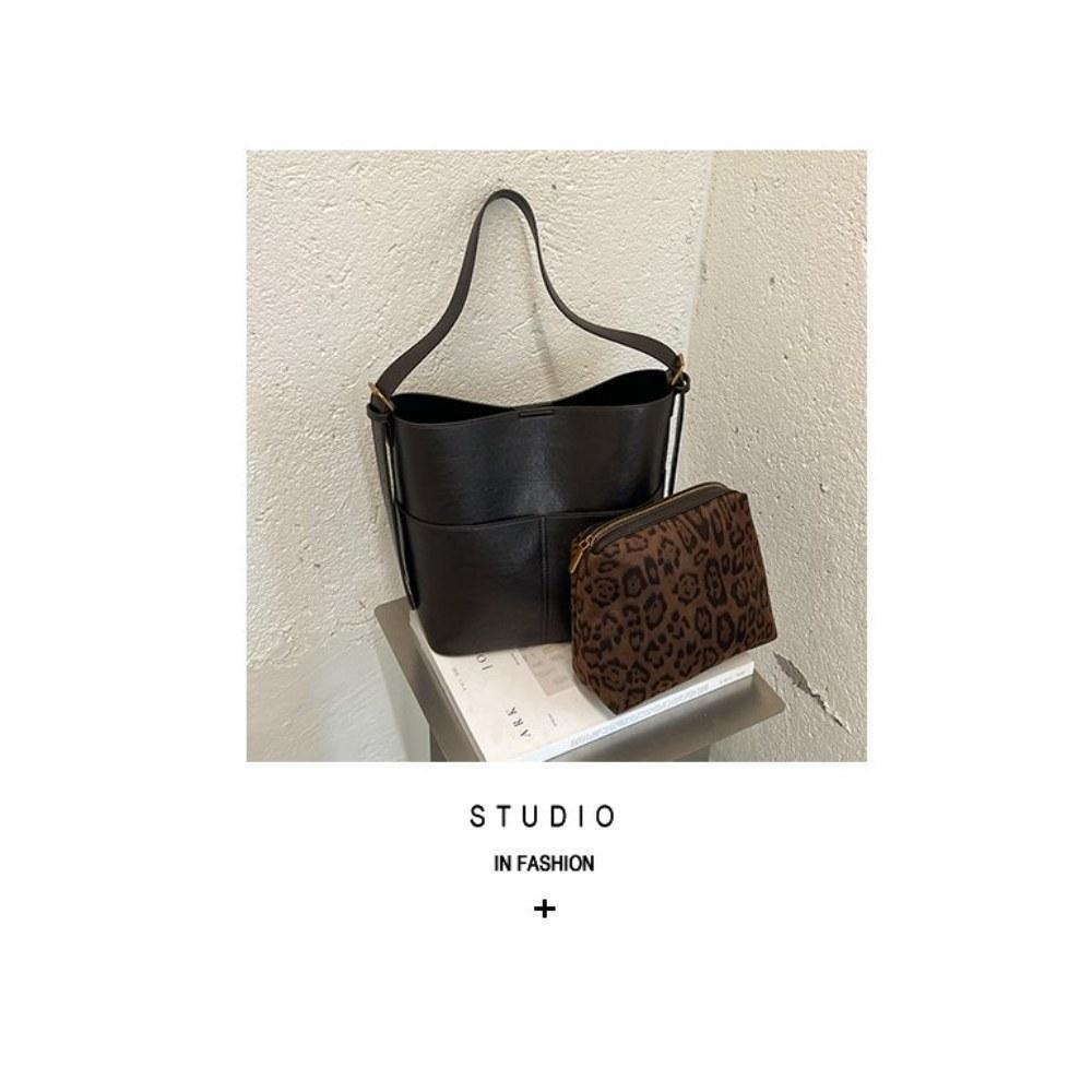 Women Large Capacity Vintage Soft PU Tote Bag with Hand Carry for Daily Commute