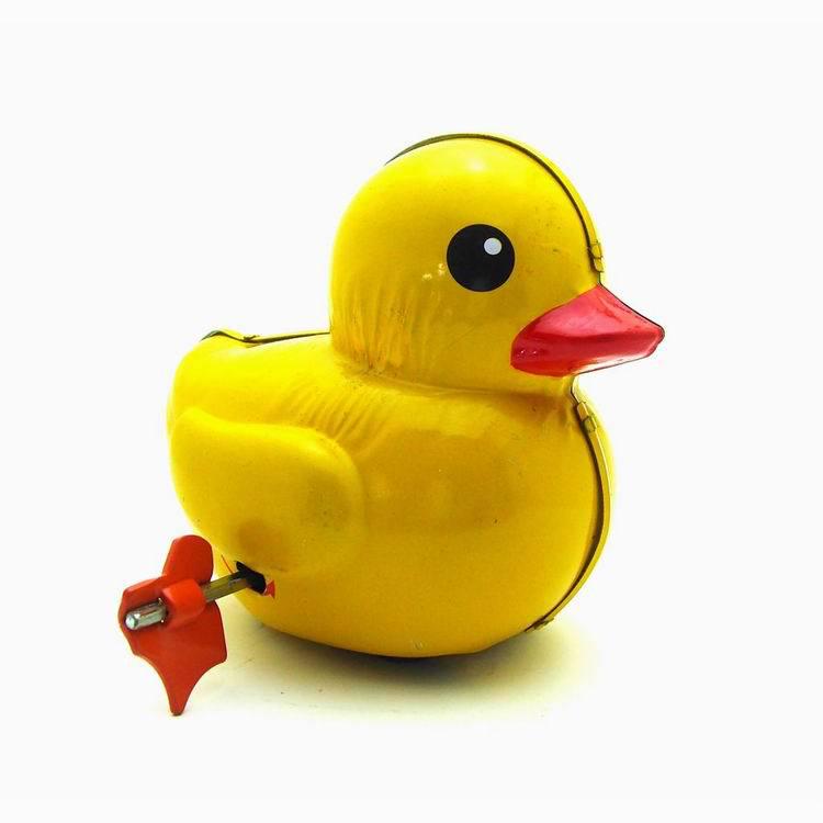 Retro Nostalgic Little Yellow Duck Tin Ornament for Restaurant or Bar Decor MS520