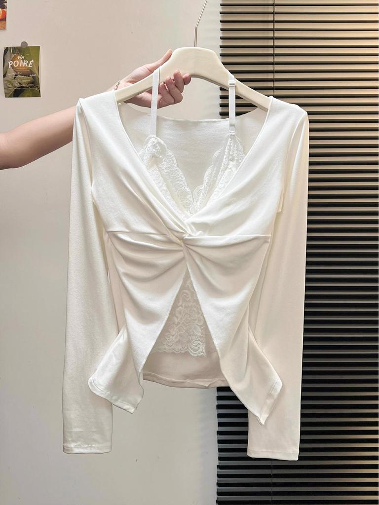 Korean Style Lace Patchwork Faux Two-Piece Long Sleeve T-shirt for Women - Autumn/Winter Spicy Girl Inner Base Layer Top