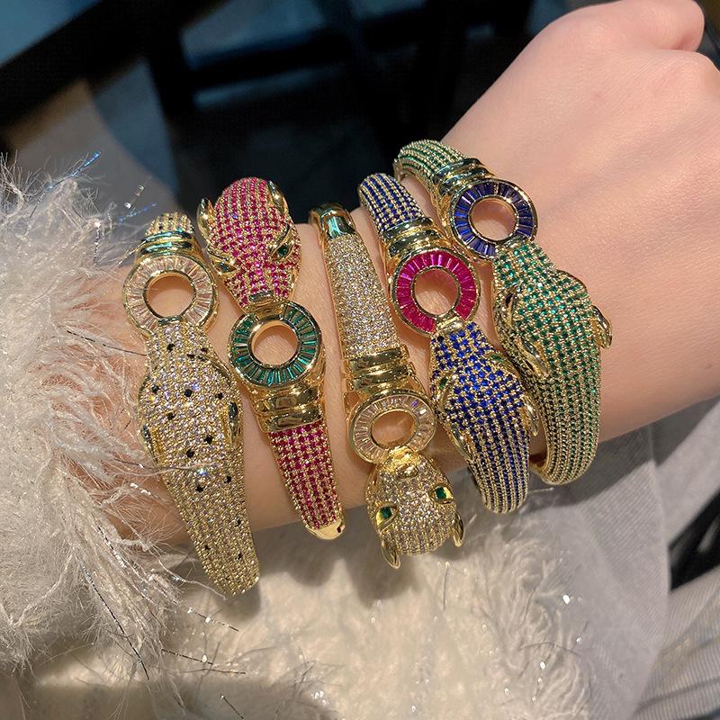 European and American new fashionable classic atmospheric bracelet, classic style of snake bracelet