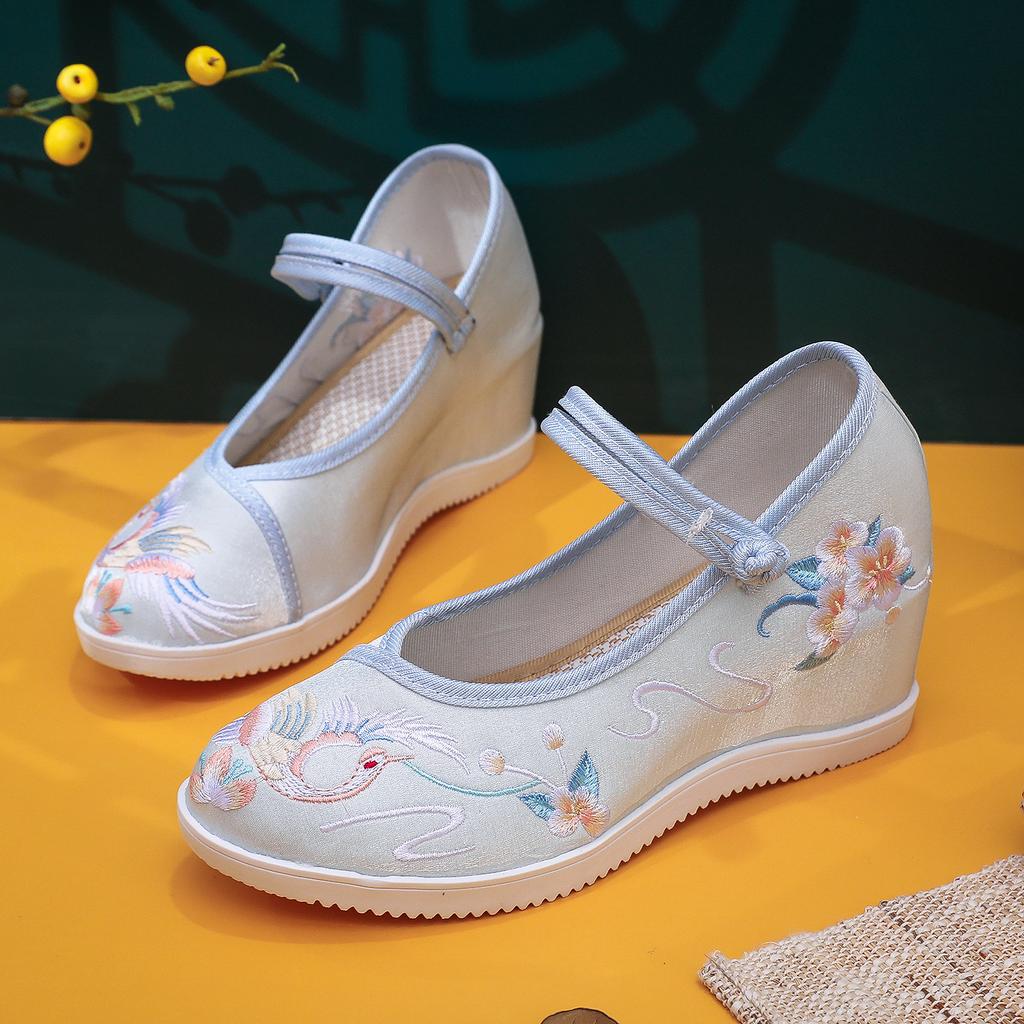 Man Dance, New Inner Height Increase Round Head Old Beijing Cloth Shoes for Women with Hanfu High Heel Platform Embroidered Shoes