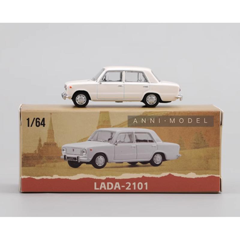 Diecast 1/64 Scale Perka LADA 1970 Vintage Classic Sedan 2101 2105 FSO Polonez Alloy Car Model Collection Ornament Decoration