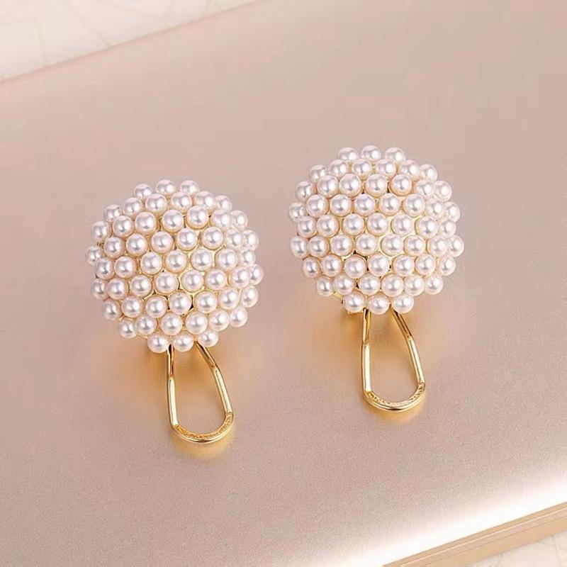 Creative, Fashionable, Brilliant Design, New Popular Ear Clips, High-end Earrings, Occasion Parties… More
