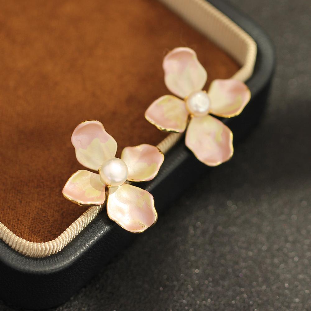 Cross-border silver needle flower pearl earrings niche exaggerated high-end stud earrings ins retro temperament earrings women