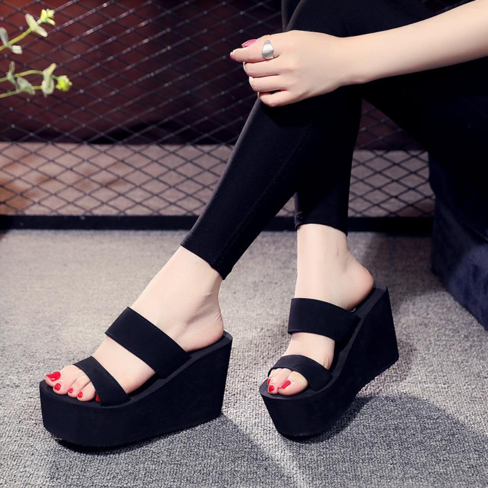 Women Slippers Summer Outside Non Slip Slippers Women's Sandals Versatile Vacation Beach Shoes Slope Heel Slippers Pantuflas