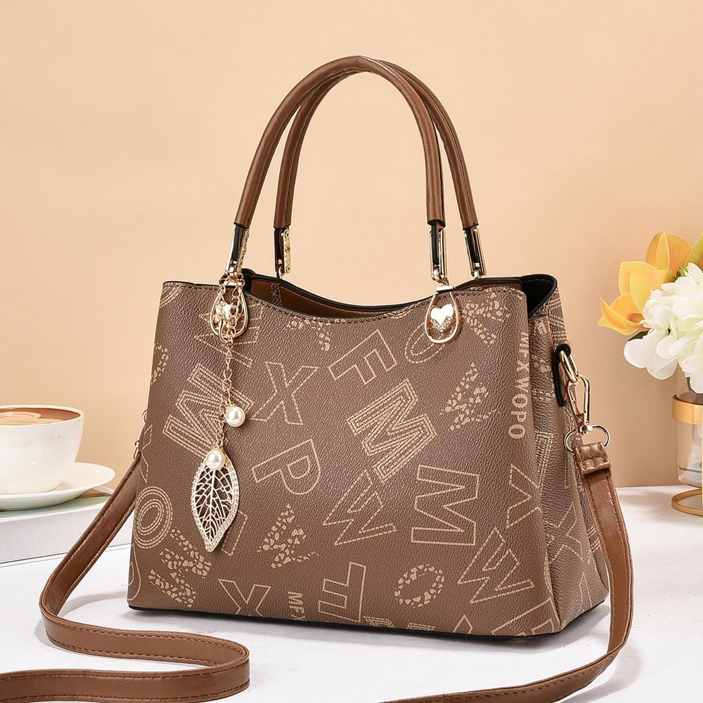 

Elegant Medium Sized Pu Leather Women s Tote Bag Fashionable Chain Details Perfect For Moms Khaki Letters