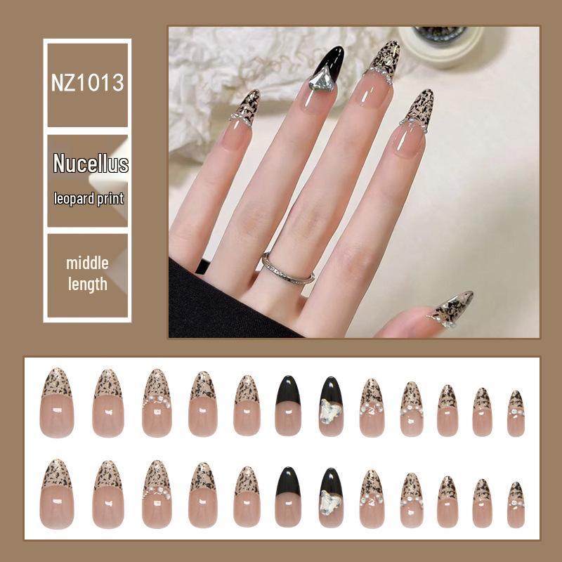 

Ретро Леопардовый Стразы Бисером Французский Нейл-арт: Черные края Острые девушки Накладные ногти