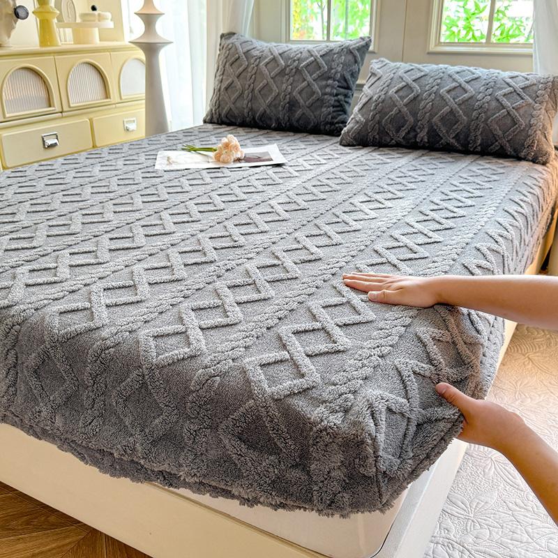 Jacquard Bed Cover Embossed Velvet Mattress Cover Bedsheet Mattress Protector Winter Warm Fitted Sheet Mattress Pad Thickened
