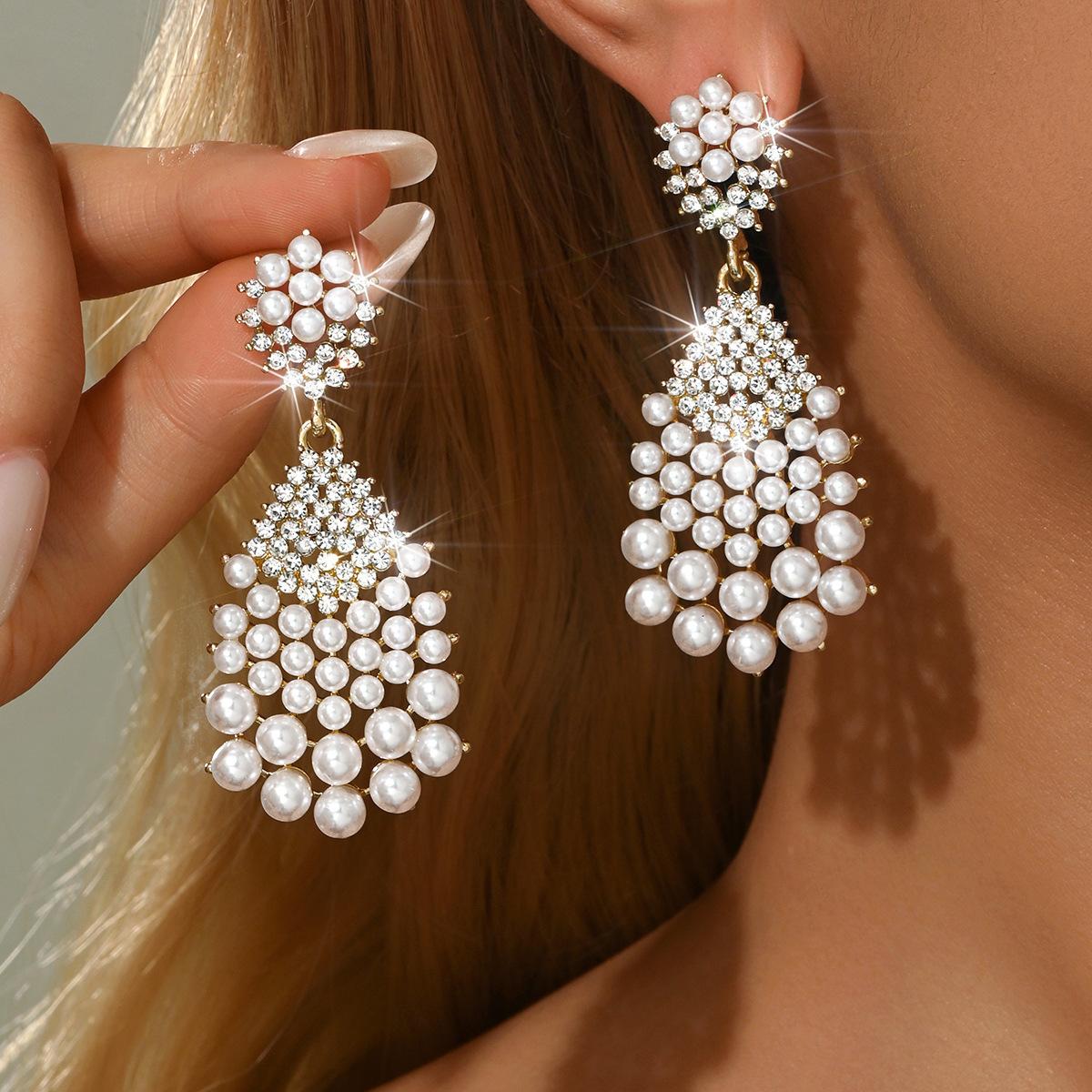 Wjg Pretty Women's Light French Temperament Zircon Geometric Round Pearl Earrings Luxury High-End Stud Earrings Fashion Exquisite Personalized Earrings