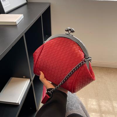 PU Leather Fashion Clip Bag for Women New Woven Chain Bag Retro Texture Shoulder Crossbody Women's Bag Commuting Handbag