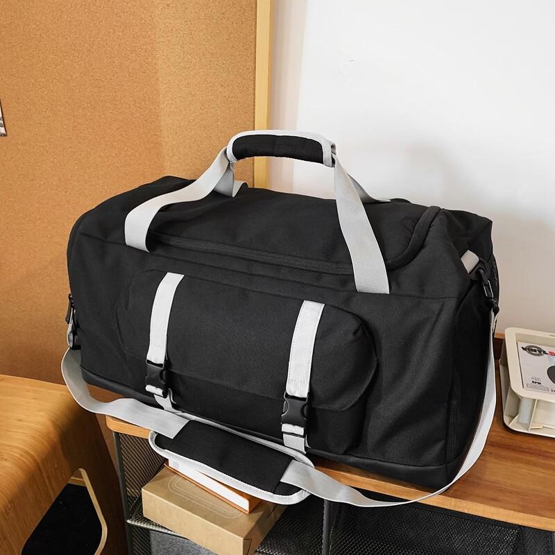 

Li Shen Large Capacity Travel & Gym Duffle Bag