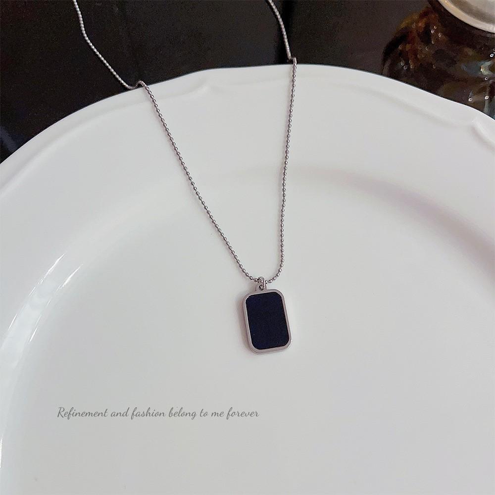 18K Gold Titanium Rhombus Clavicle Chain Necklace - Women’s Trendy Geometric Choker Pendant