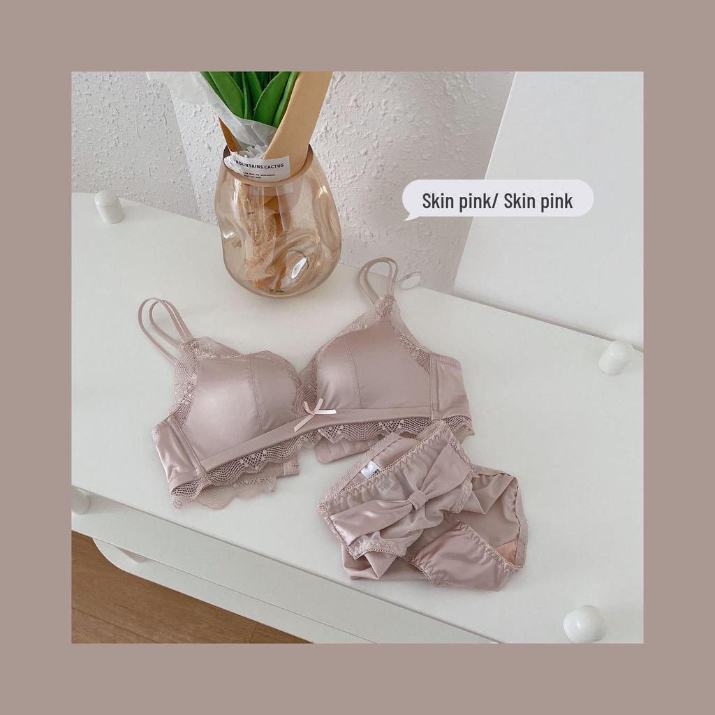 Elegant Red Bridal Seamless Lingerie Set for Women