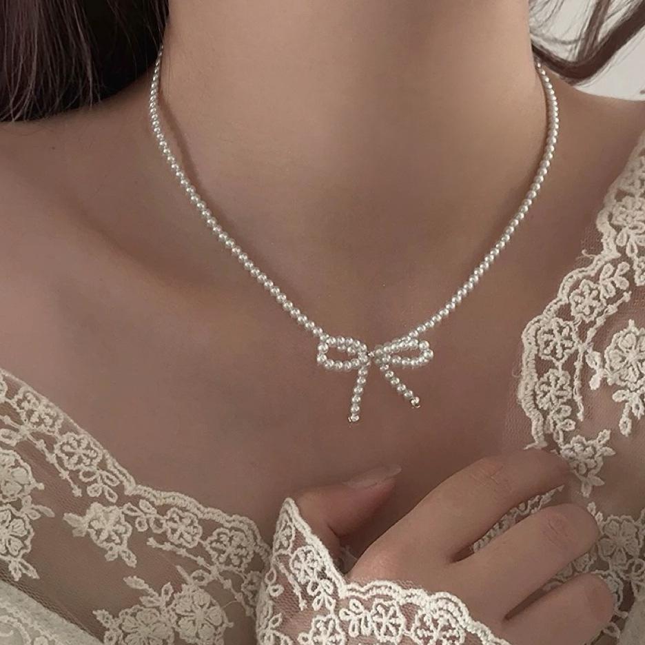 Koreanische Halskette mit schwarzer Perle - Elegantes Damen-Choker