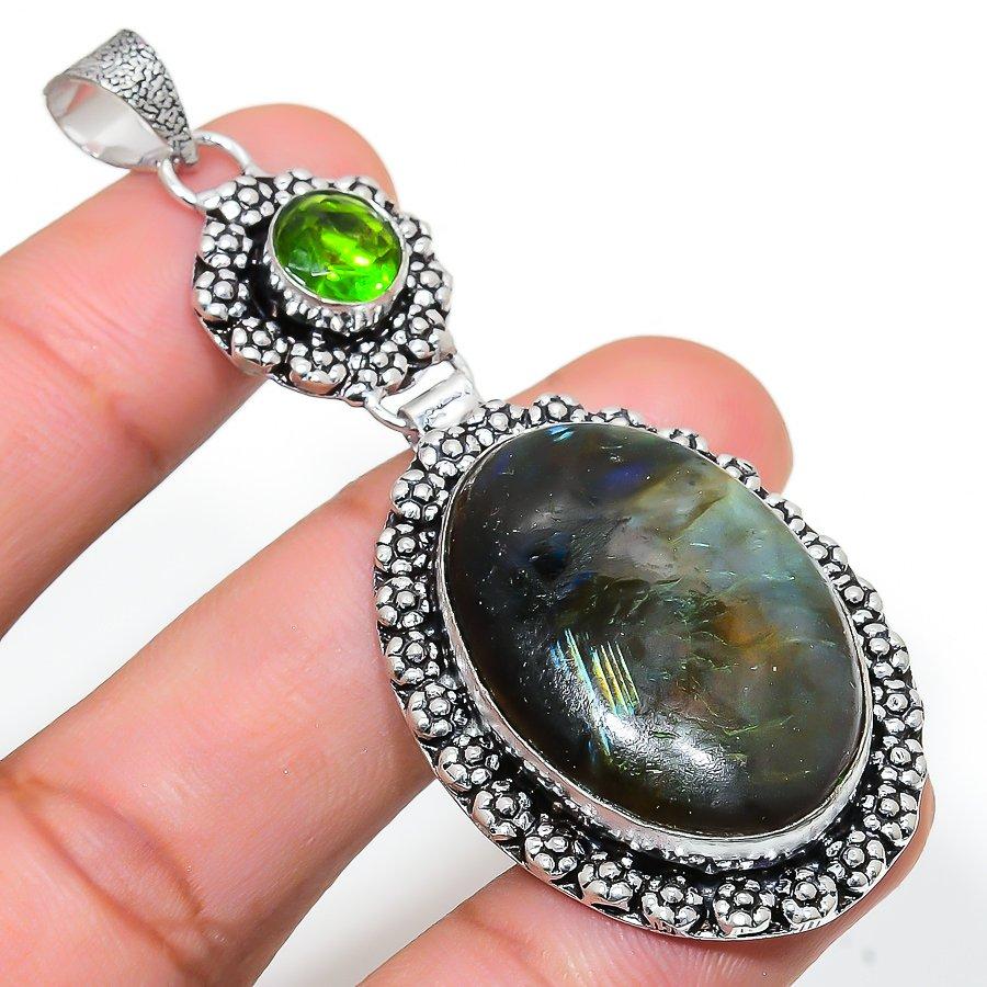 

Labradorite, Peridot Gemstone Handmade Ethnic Jewelry Pendant 2.80 SR-6383