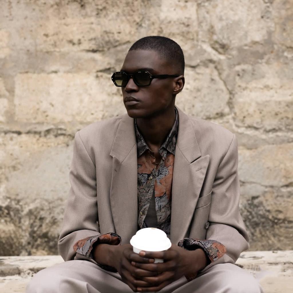 Small Frame Irregular Square Sunglasses Luxury Brand Designer UV Protection Punk Vintage Hip Hop Shades for Women Men