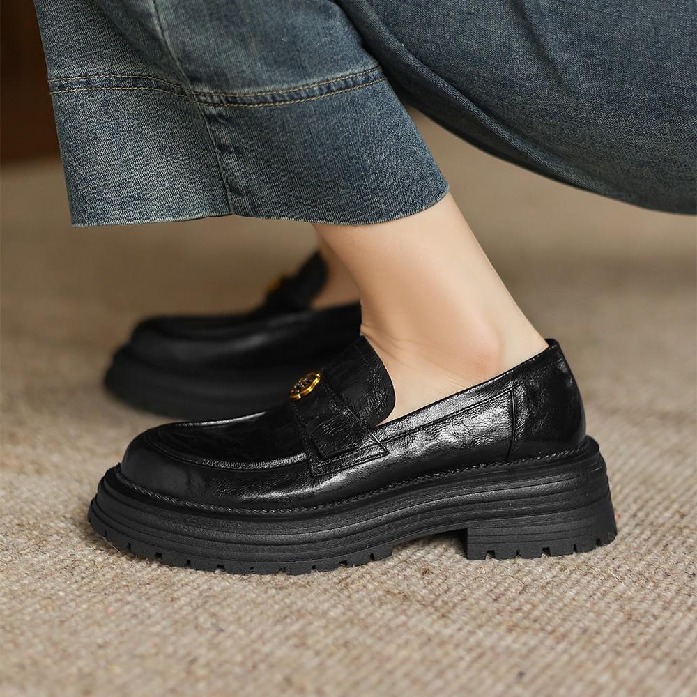 Platform loafers women's leather 2025 new retro camellia shoes black commuter shoes British small leather shoes