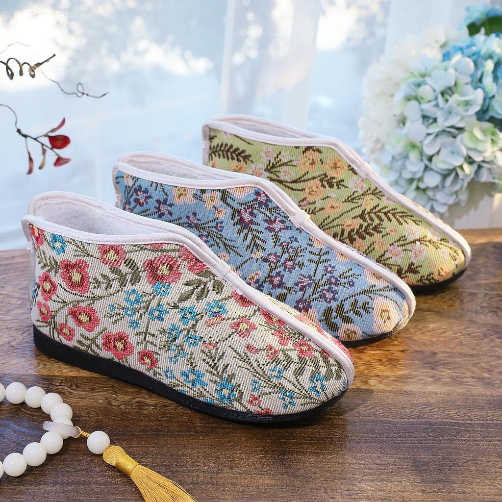 Autumn and winter women's cotton shoes old Beijing cloth shoes middle-aged and elderly shoes elderly shoes mother shoes retro embroidered shoes grand
