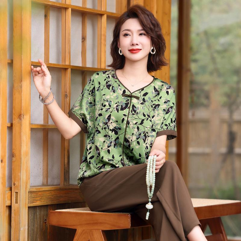 

Summer Two-Piece Clothing Set for Senior Women: Short-Sleeve Top and Wide-Leg Pants 3XL (115-130 lbs recommended)