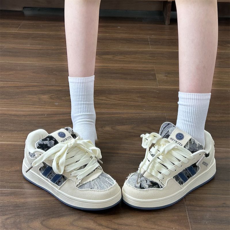 Source 2025 Denim Blue Star Bread Shoes Women's Autumn Student Versatile Shoes Niche Platform Sports Board Shoes Women