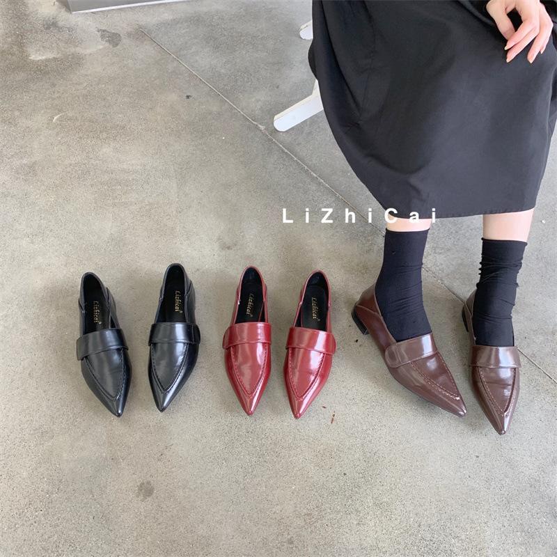 2025 Spring and Autumn New European and American Retro Soft Leather Loafers Women's Pointed Shoes Children's Flat Heels Low Heels Deep Mouth