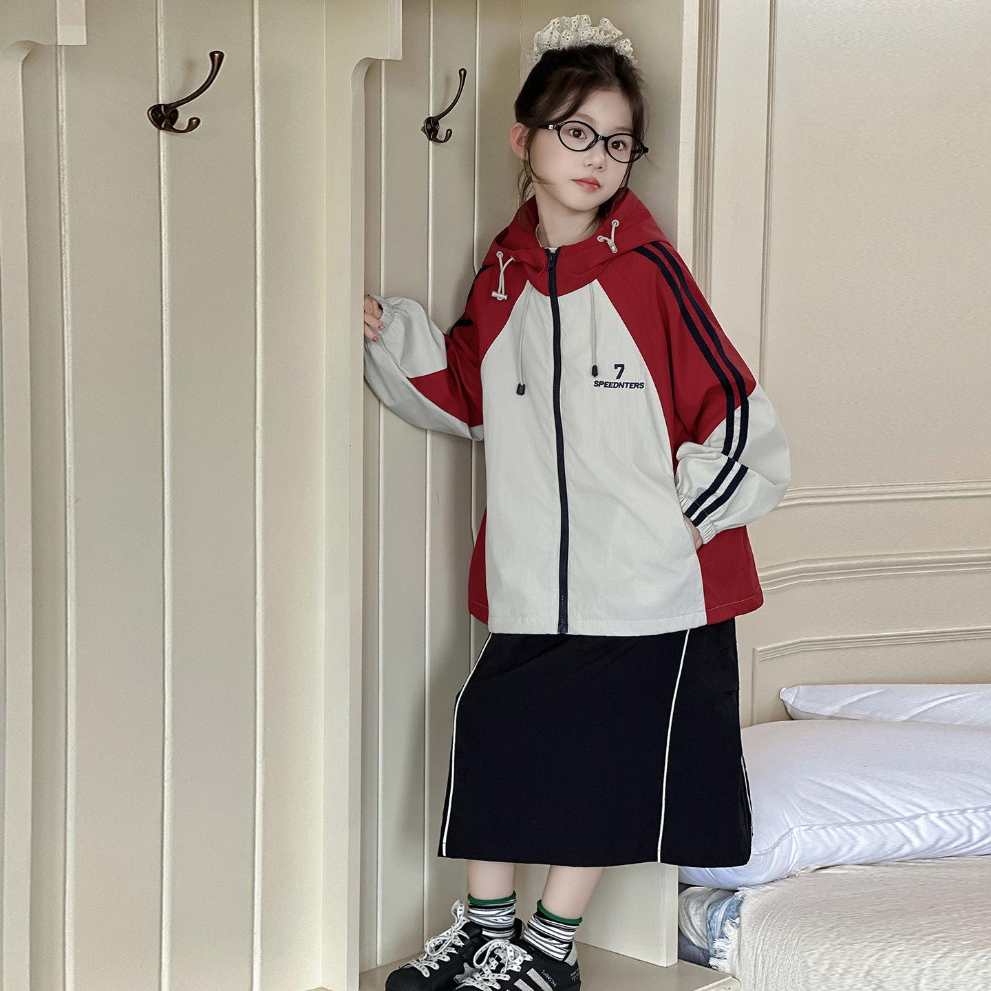 

Girls Color Block Stripe Windbreaker Jacket - Stylish Korean Autumn Fashion for Medium and Big Children 120 cm