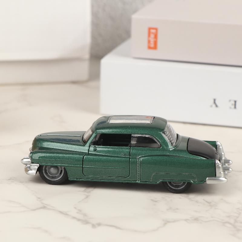 1/36 Realistic Alloy Car Model Retro Pull Back Car Toy Die-Cast Metal Toys Car Desktop Ornaments Home Office Decoration