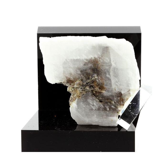 Baryte 681.1 carats