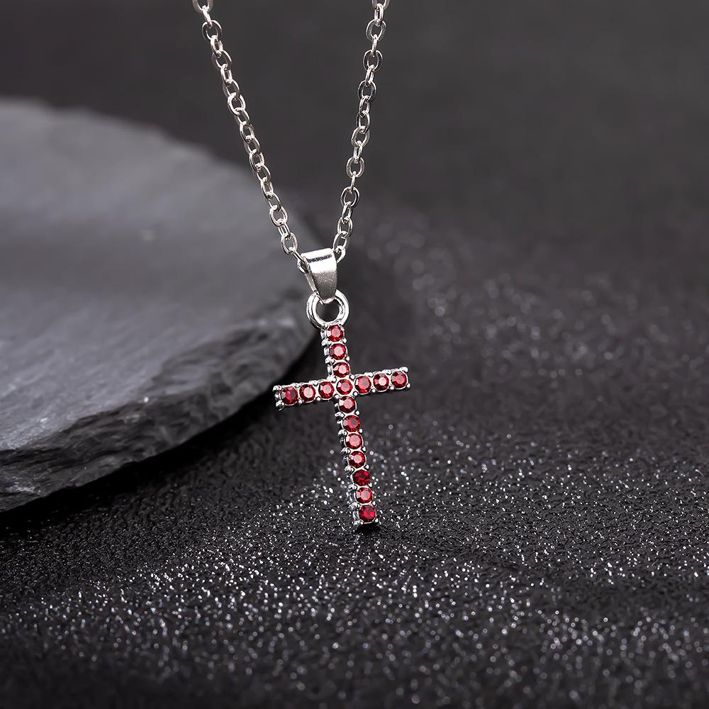 Versatile Cross Necklace Fashionable Personalized Diamond Necklace