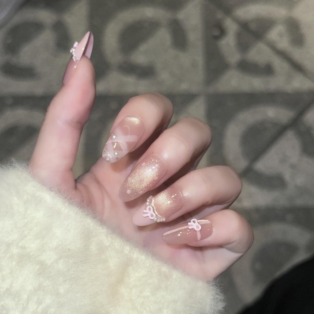 Hand-woven Armor with High-end Feeling, Fresh and Fresh Spring and Summer Polka Dot Cat Eye Nail Art Can Be Detached