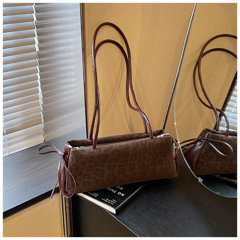 Leopard print bag women's large-capacity new summer leisure niche shoulder underarm bag work commuter bag