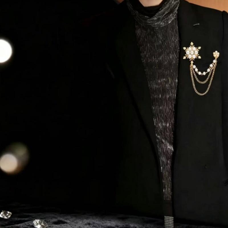 Elegant Women Pearl Snowflake Chain Tassels Brooch Gifts Chain Pin Jewelry Accessories Exquisite Clothes Brooches