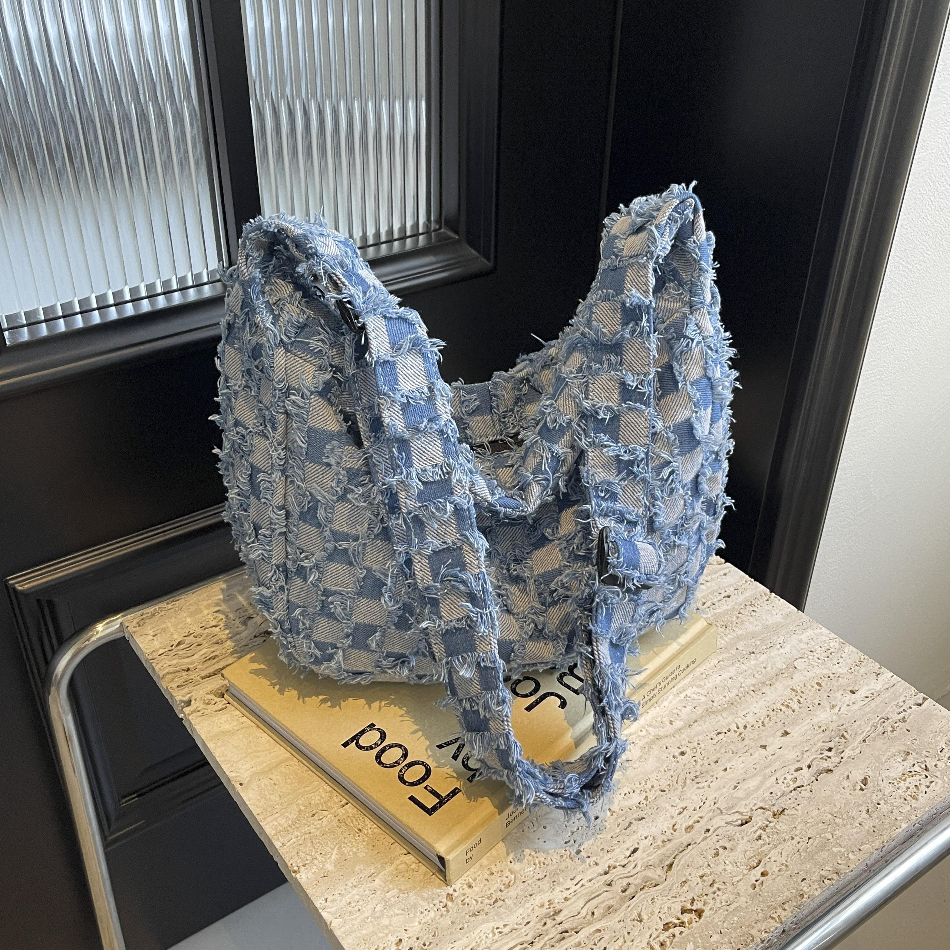 

Холщовая сумка для женщин, большая вместимость, новый повседневный нишевый дизайн, сумка через плечо в клетку