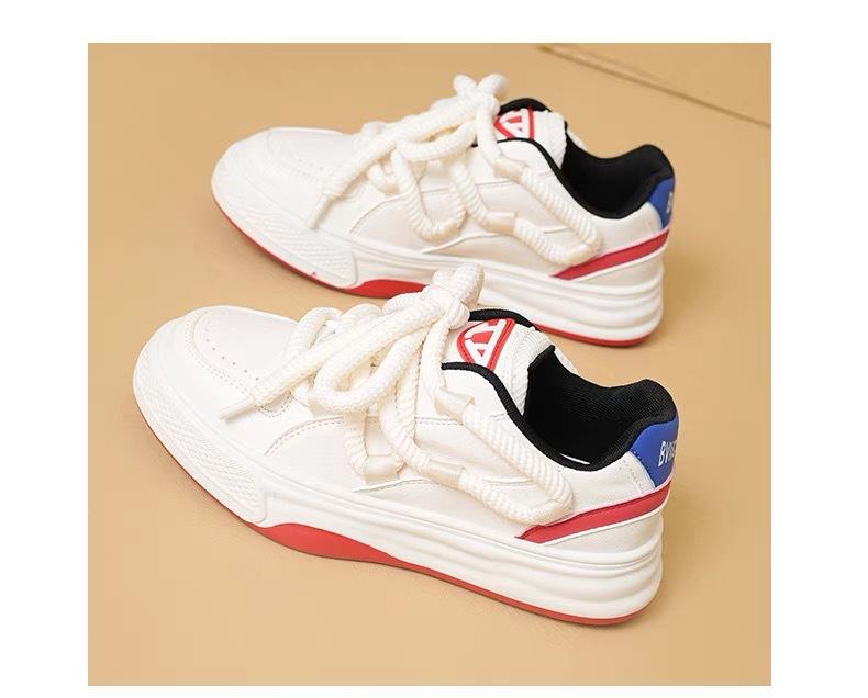 

Little white shoes female ins tide super fire Internet celebrity platform 2025 spring and autumn new models German training shoes board shoes sports s 40 красный