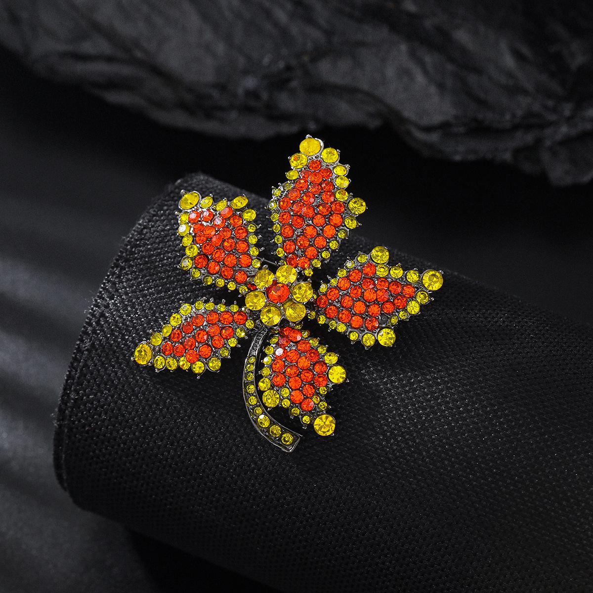 

Винтажная брошь «Кленовый лист» для женщин, летняя металлическая булавка, аксессуары для одежды, мужская шляпа, фиксированная декоративная подвеска