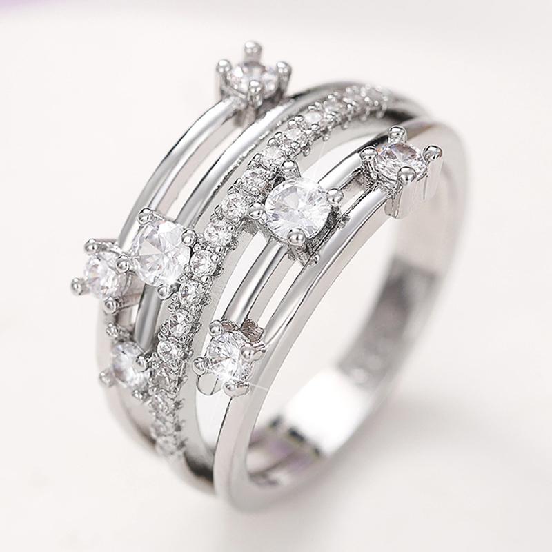 Huitan Hyperbole Wide Ring for Women Gold Color Luxury Twist Design Band Cocktail Rings Fashion Female Accessories Party Jewelry