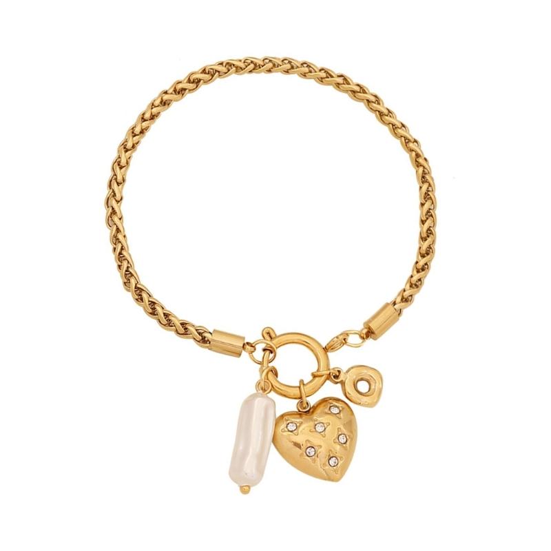Heart Pendant Bracelet Trendy Flower Chain Jewelry Stainless Steel Texture Suitable for Casual and Special Occasion