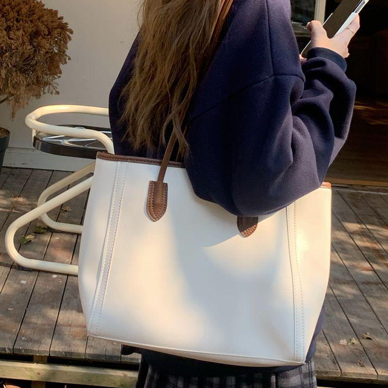 Retro 2025 Large Capacity Women's Tote Bag - Trendy Korean Style, Fashionable All-Match Shoulder Commuter Bag