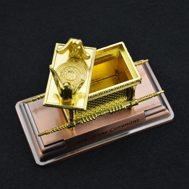 Mini Goldene Bundeslade Legierung Statue Handgefertigt Graviert Religiöses Ornament für Gebetstisch Dekor