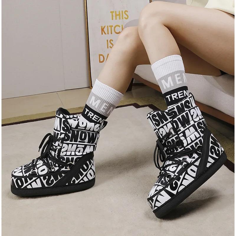 Fashion Winter Bigger Size Thickened Plush Women's Space Boots Mid Length Ladies Skiing Boots Waterproofs Bigger Fashion Shoes