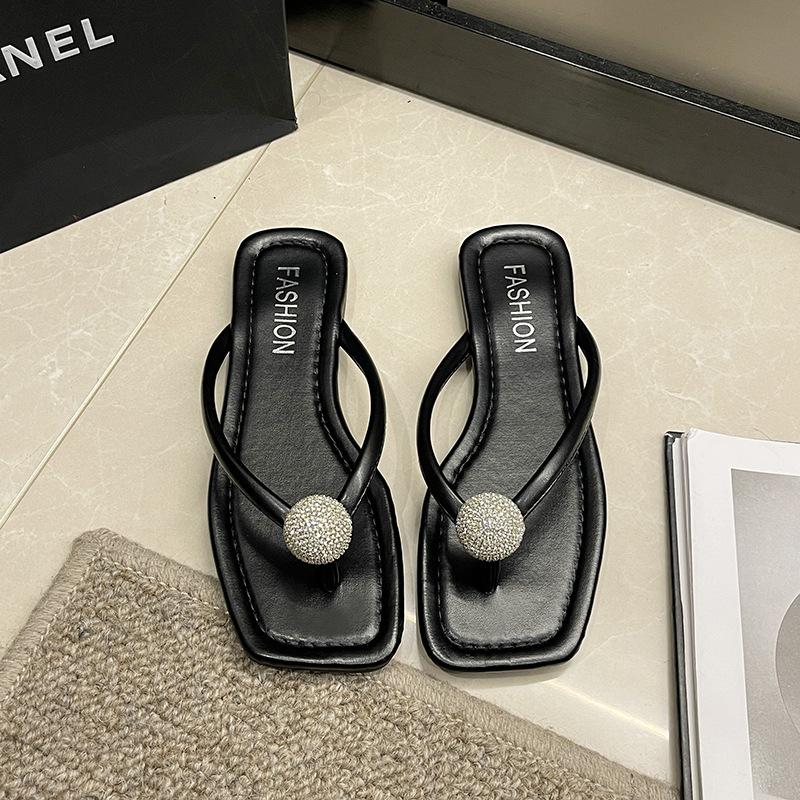 Flat-bottomed flip-flops women's shoes summer new niche retro versatile outer wear toe beach sandals