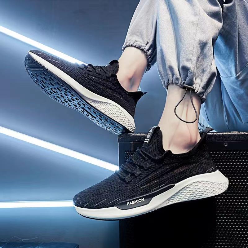 New Breathable Casual Shoes for Men Korean Style Versatile Trend Shoes Are Lightweight  Slip Resistant and Durable Running Shoes