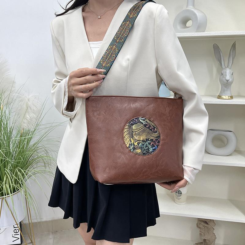 Pu Water Bucket Bag For Women With Zipper Closure And Internal Phone Pocket For Daily Use