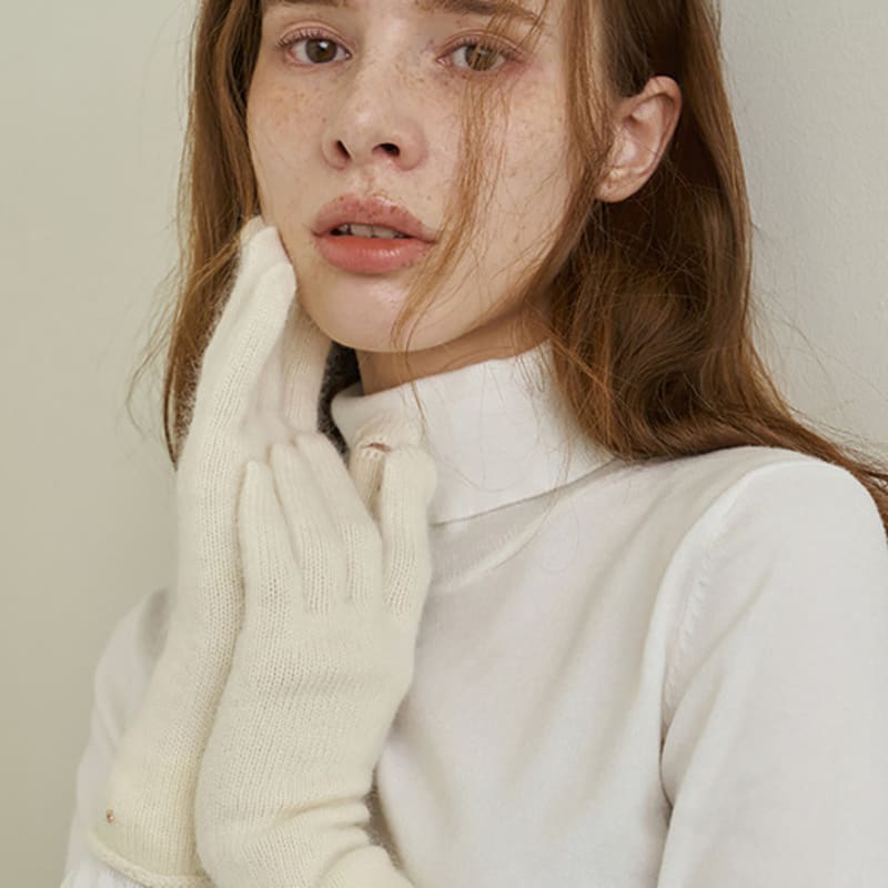 

Ssecondo Soft finger hole gloves, Nia_3 colors Brown